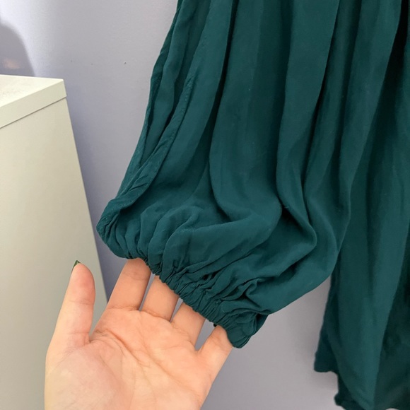 🦋Holding Horses blouse🦋 - Picture 3 of 4